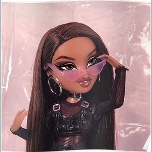 Meet your Posher, Ashyla